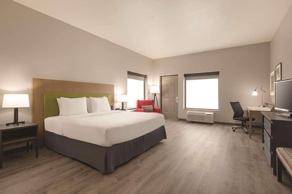 Country Inn & Suites By Radisson, Tampa Airport East-Rj Stadium Room photo